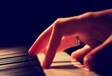 亚博体育：俄二姐变身澳一姐，阿加西VS纳达尔纪录被破，海峡组合吞蛋负.